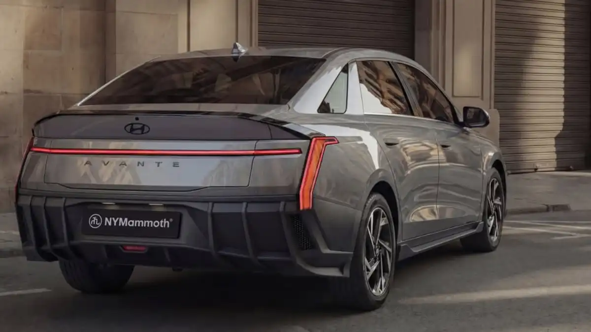 “Is That Really an Avante?” The Hyundai Avante CN8 Rear Design is Crossing into Luxury Territory